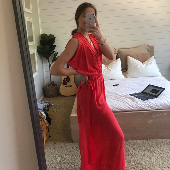 RED DRESS - Picture 3 of 3